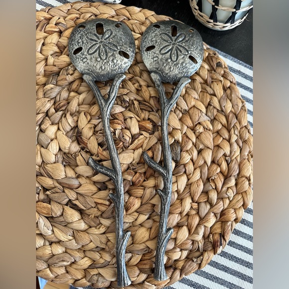 Pottery Barn Sand Dollar Servers Set of 2, Cast Aluminum Metal Sea Beach - Picture 3 of 7